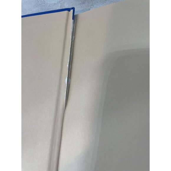 Favorite Brand Name Bake Sale Cookbook By Publications International Ltd. - Picture 5 of 6